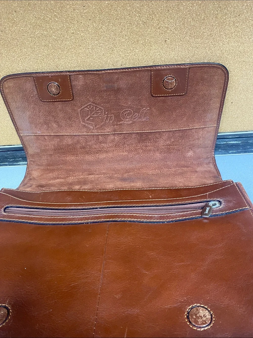 Vintage Men's Brown Leather Messenger Bag with Adjustable Strap
